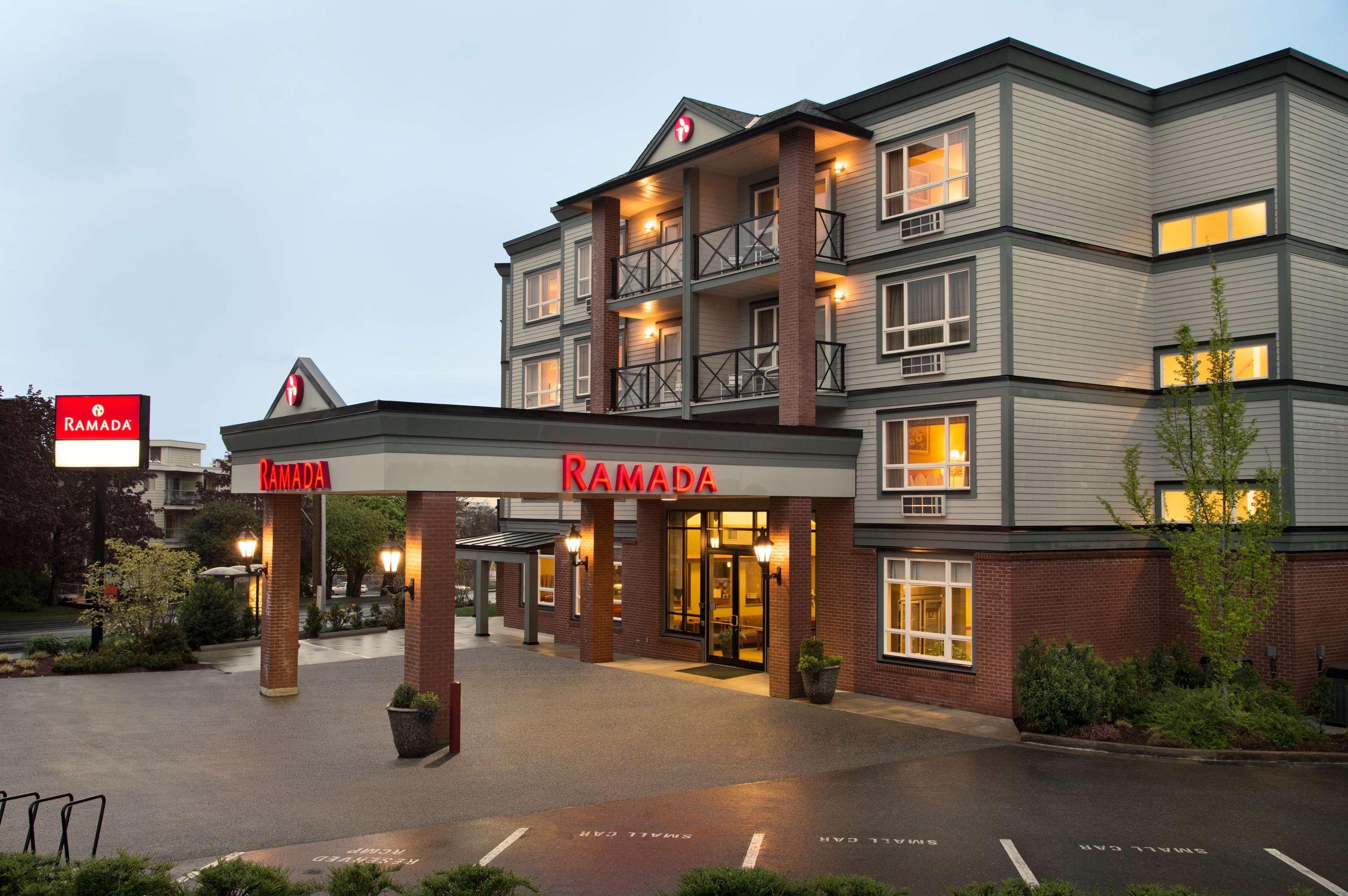Hotel Ramada By Wyndham Nanaimo Exterior foto